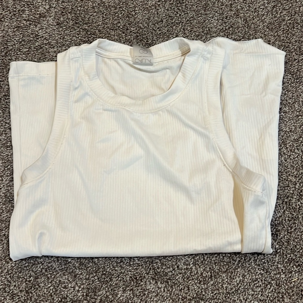 Calia tank